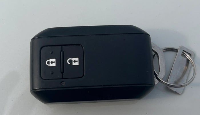 2024 Maruti Grand Vitara DELTA SMART HYBRID, Petrol, Manual, 14,199 km, Key Close Up