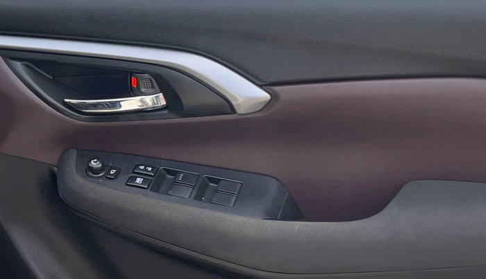 2024 Maruti Grand Vitara DELTA SMART HYBRID, Petrol, Manual, 14,199 km, Driver Side Door Panels Control