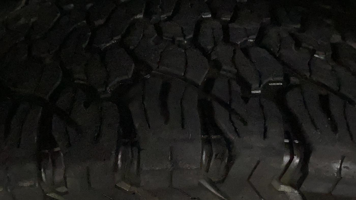2016 Chevrolet Trailblazer LTZ AT, Diesel, Automatic, 95,632 km, Left Rear Tyre Tread