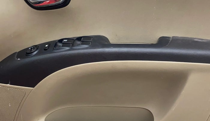 2012 Hyundai i10 SPORTZ 1.2, Petrol, Manual, 57,099 km, Driver Side Door Panels Control