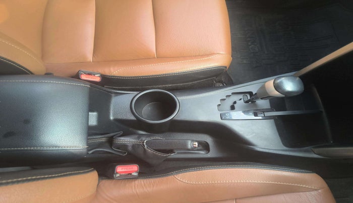 2017 Toyota Innova Crysta 2.8 ZX AT 7 STR, Diesel, Automatic, 68,460 km, Gear Lever