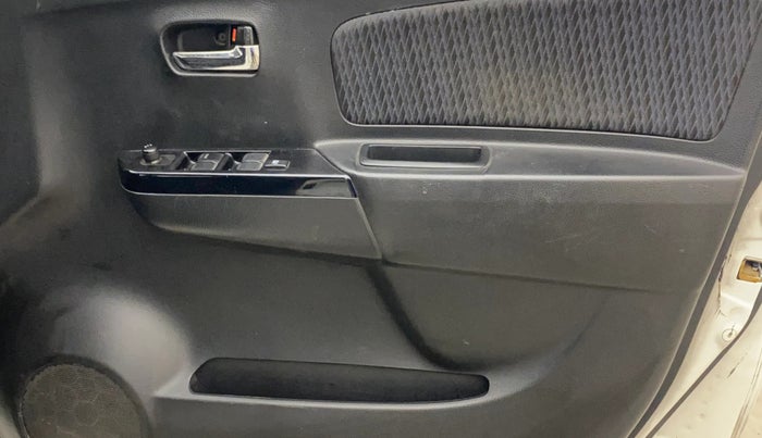 2014 Maruti Wagon R Stingray VXI, Petrol, Manual, 31,428 km, Driver Side Door Panels Control