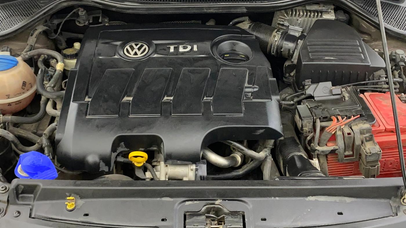 2016 Volkswagen Ameo HIGHLINE DSG 1.5 DIESEL , Diesel, Automatic, 1,06,902 km, Engine View