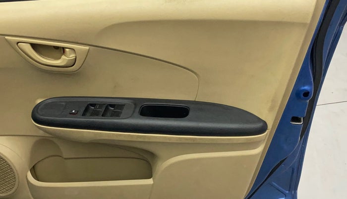 2014 Honda Amaze 1.2L I-VTEC EX, Petrol, Manual, 58,313 km, Driver Side Door Panels Control