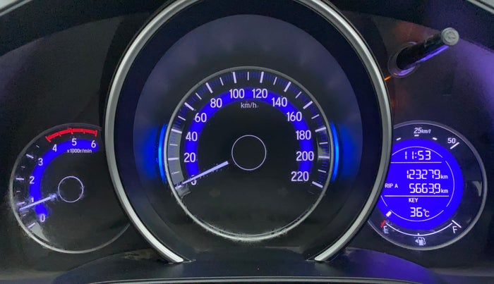 2018 Honda WR-V 1.5L I-DTEC VX MT, Diesel, Manual, 1,23,279 km, Odometer Image