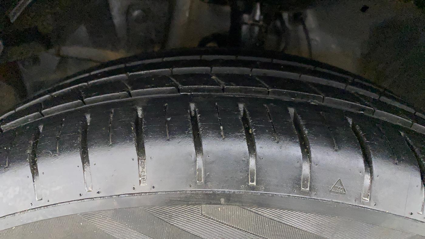 2018 Honda WR-V 1.5L I-DTEC VX MT, Diesel, Manual, 1,23,279 km, Left Front Tyre Tread