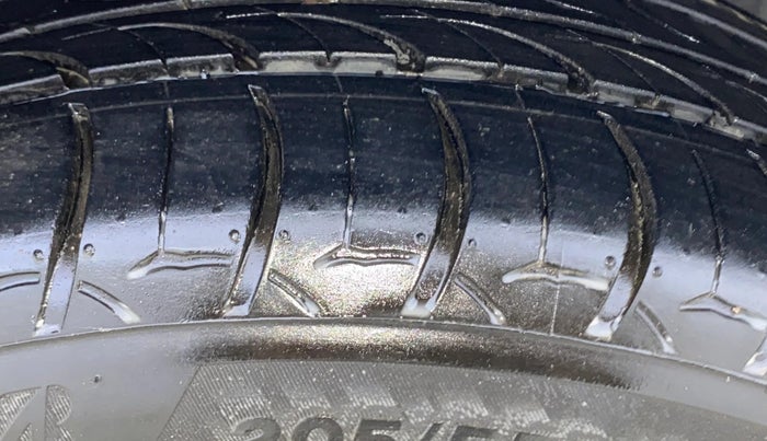 2020 Maruti Ertiga ZXI SHVS, Petrol, Manual, 71,712 km, Right Rear Tyre Tread