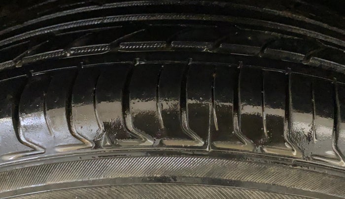 2017 Hyundai Creta SX PLUS 1.6 PETROL, Petrol, Manual, 36,942 km, Right Rear Tyre Tread