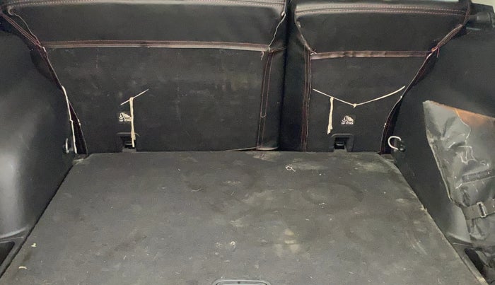 2018 Jeep Compass SPORT 1.4 PETROL, Petrol, Manual, 1,03,341 km, Boot Inside