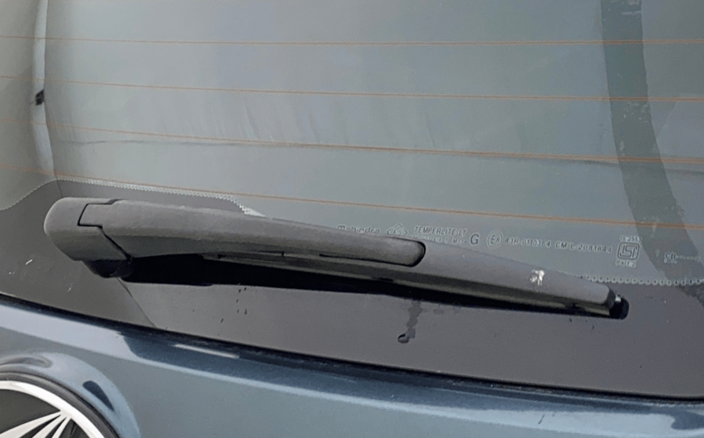 2021 Mahindra XUV300 W8 (O) 1.2 PETROL AMT, CNG, Automatic, 42,652 km, Rear Wiper