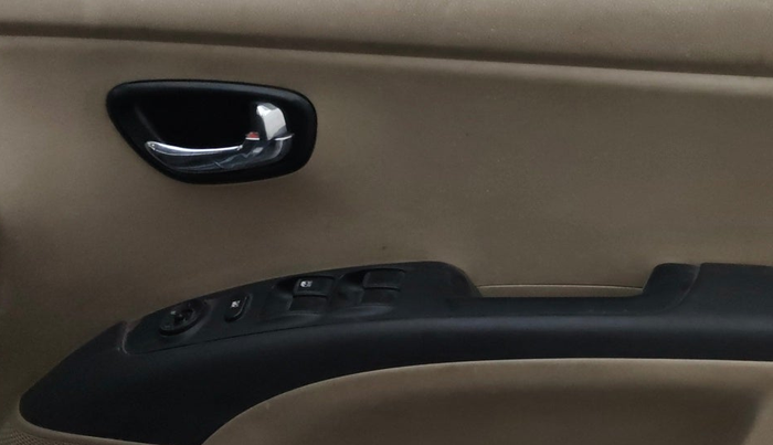 2013 Hyundai i10 MAGNA 1.2, Petrol, Manual, 52,515 km, Driver Side Door Panels Control