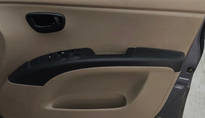 2016 Hyundai i10 MAGNA 1.1, Petrol, Manual, 40,772 km, Driver Side Door Panels Control