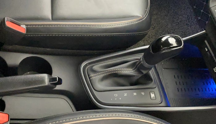 2021 Hyundai NEW I20 ASTA (O) 1.0 TURBO GDI DCT, Petrol, Automatic, 37,692 km, Gear Lever