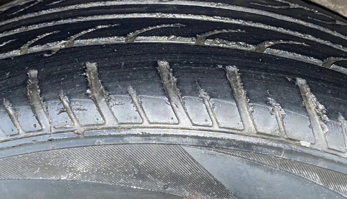 2016 Honda Jazz 1.2L I-VTEC S, Petrol, Manual, 37,936 km, Right Rear Tyre Tread