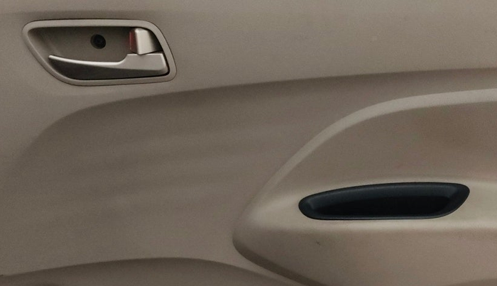 2019 Hyundai NEW SANTRO SPORTZ CNG, CNG, Manual, 99,828 km, Driver Side Door Panels Control