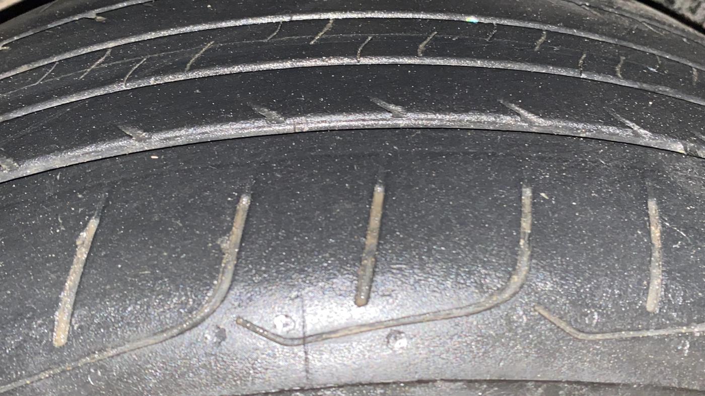 2021 Nissan MAGNITE XL, Petrol, Manual, 85,468 km, Right Front Tyre Tread