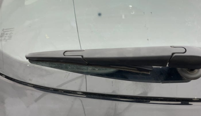 2024 Renault Kiger RXT (O) AMT, Petrol, Automatic, 8,350 km, Rear Wiper