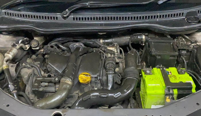 2017 Renault Captur PLATINE DIESEL , Diesel, Manual, 1,18,040 km, Engine View