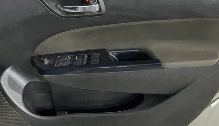 2013 Maruti Swift VXI, Petrol, Manual, 1,06,648 km, Driver Side Door Panels Control