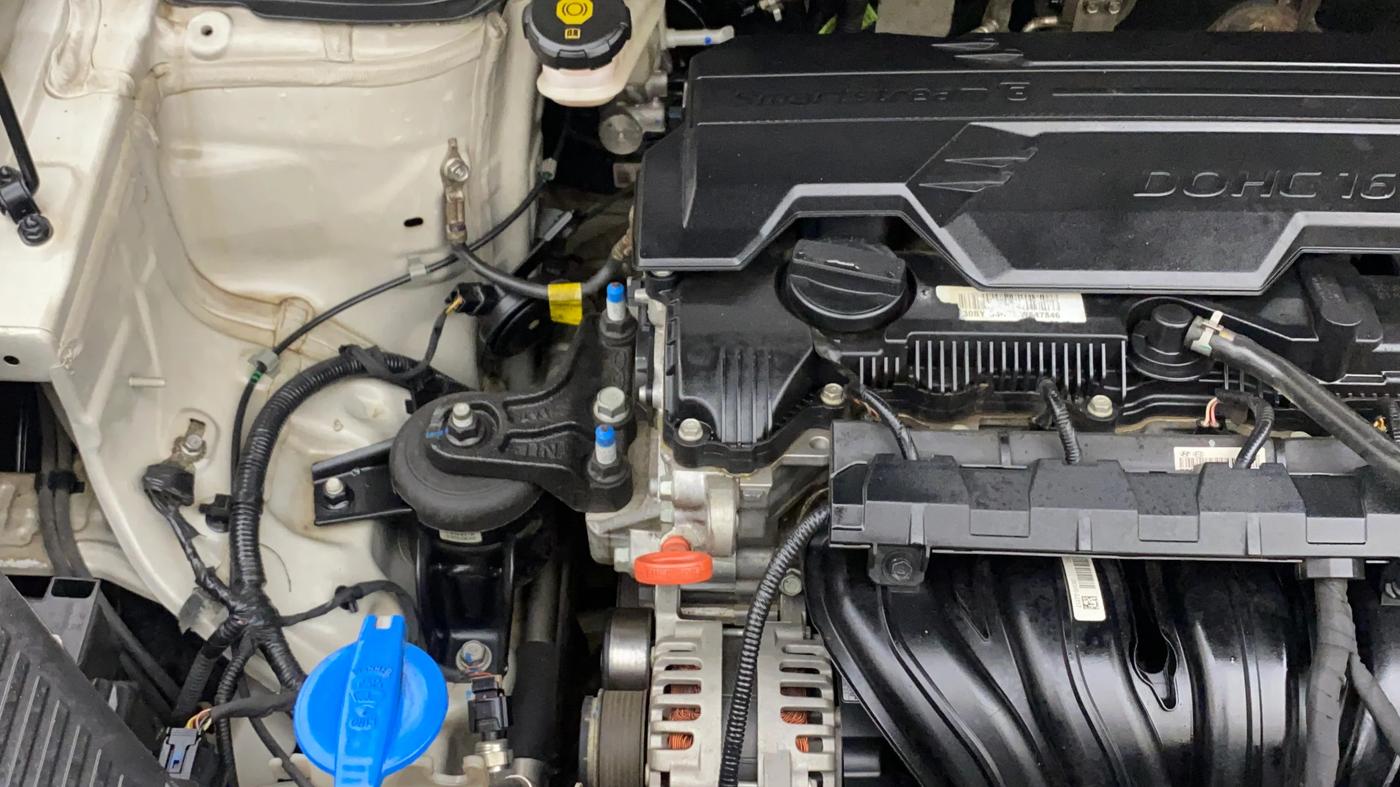 2021 Hyundai ALCAZAR PLATINUM (O) 6STR 2.0 AT, Petrol, Automatic, 1,07,659 km, Engine View - Right