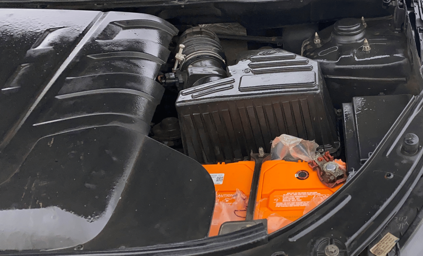 2016 Mahindra XUV500 W10 AT, Diesel, Automatic, 1,11,214 km, Engine View - Left