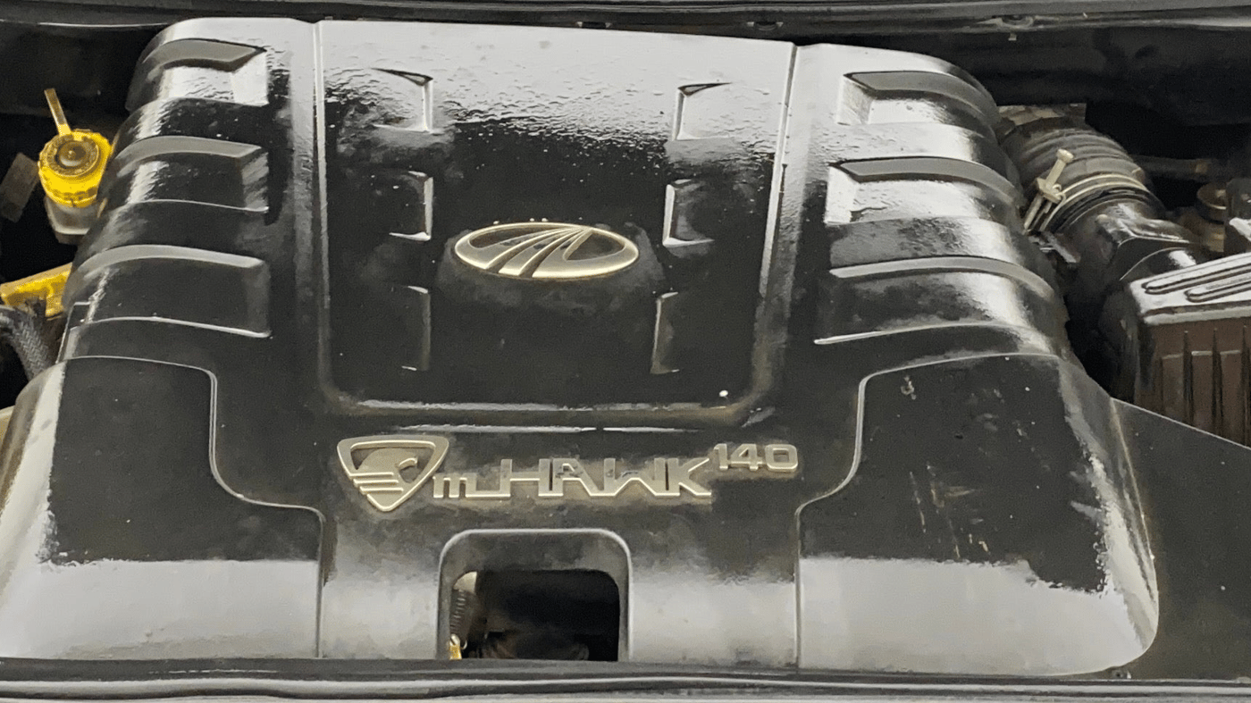 2016 Mahindra XUV500 W10 AT, Diesel, Automatic, 1,11,214 km, Engine View