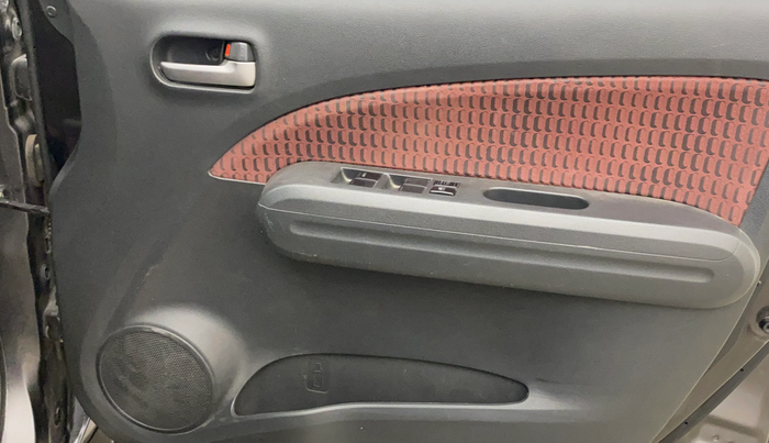 2015 Maruti Ritz VXI, Petrol, Manual, 83,056 km, Driver Side Door Panels Control