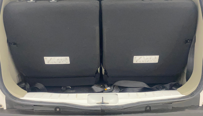 2021 Renault TRIBER RXZ AMT, Petrol, Automatic, 27,286 km, Boot Inside