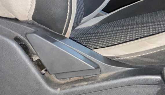 2021 Renault TRIBER RXZ AMT, Petrol, Automatic, 19,077 km, Driver Side Adjustment Panel