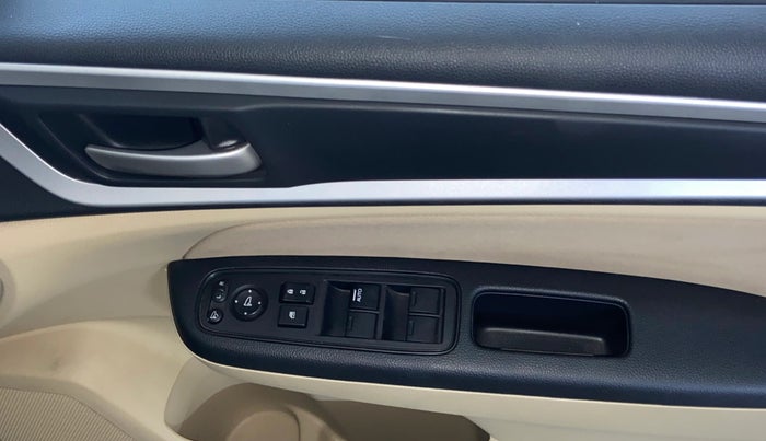 2024 Honda Amaze 1.2L I-VTEC VX CVT, Petrol, Automatic, 10,837 km, Driver Side Door Panels Control