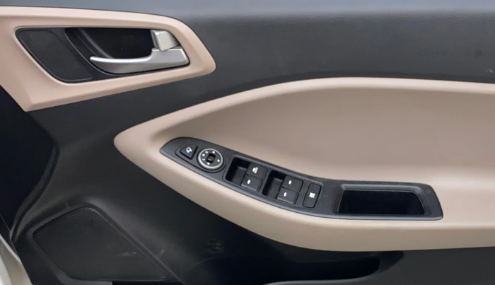 2018 Hyundai Elite i20 ASTA 1.2 (O), Petrol, Manual, 72,592 km, Driver Side Door Panels Control