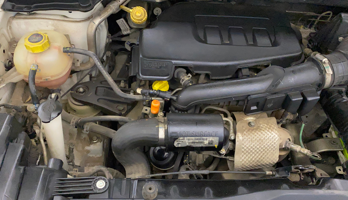 2022 Mahindra XUV300 W8 (O) 1.2 PETROL AMT, Petrol, Automatic, 39,378 km, Engine View - Right