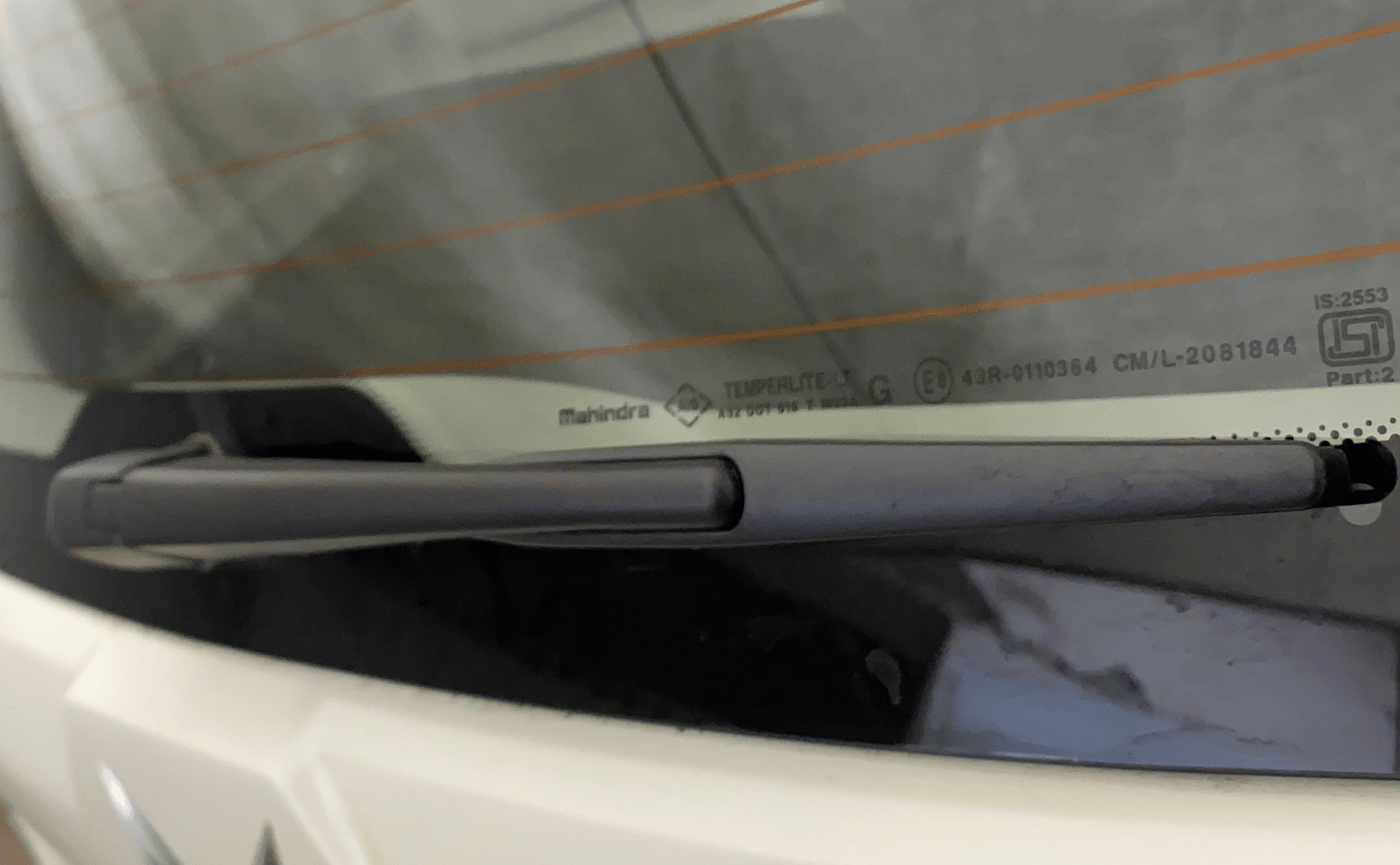 2022 Mahindra XUV300 W8 (O) 1.2 PETROL AMT, Petrol, Automatic, 39,378 km, Rear Wiper