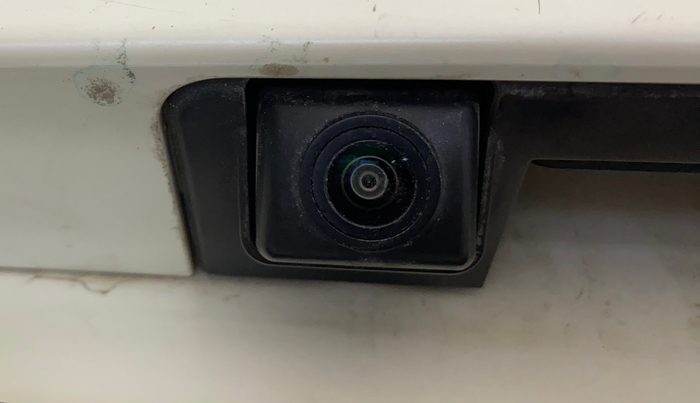 2022 Mahindra XUV300 W8 (O) 1.2 PETROL AMT, Petrol, Automatic, 39,378 km, Parking Camera