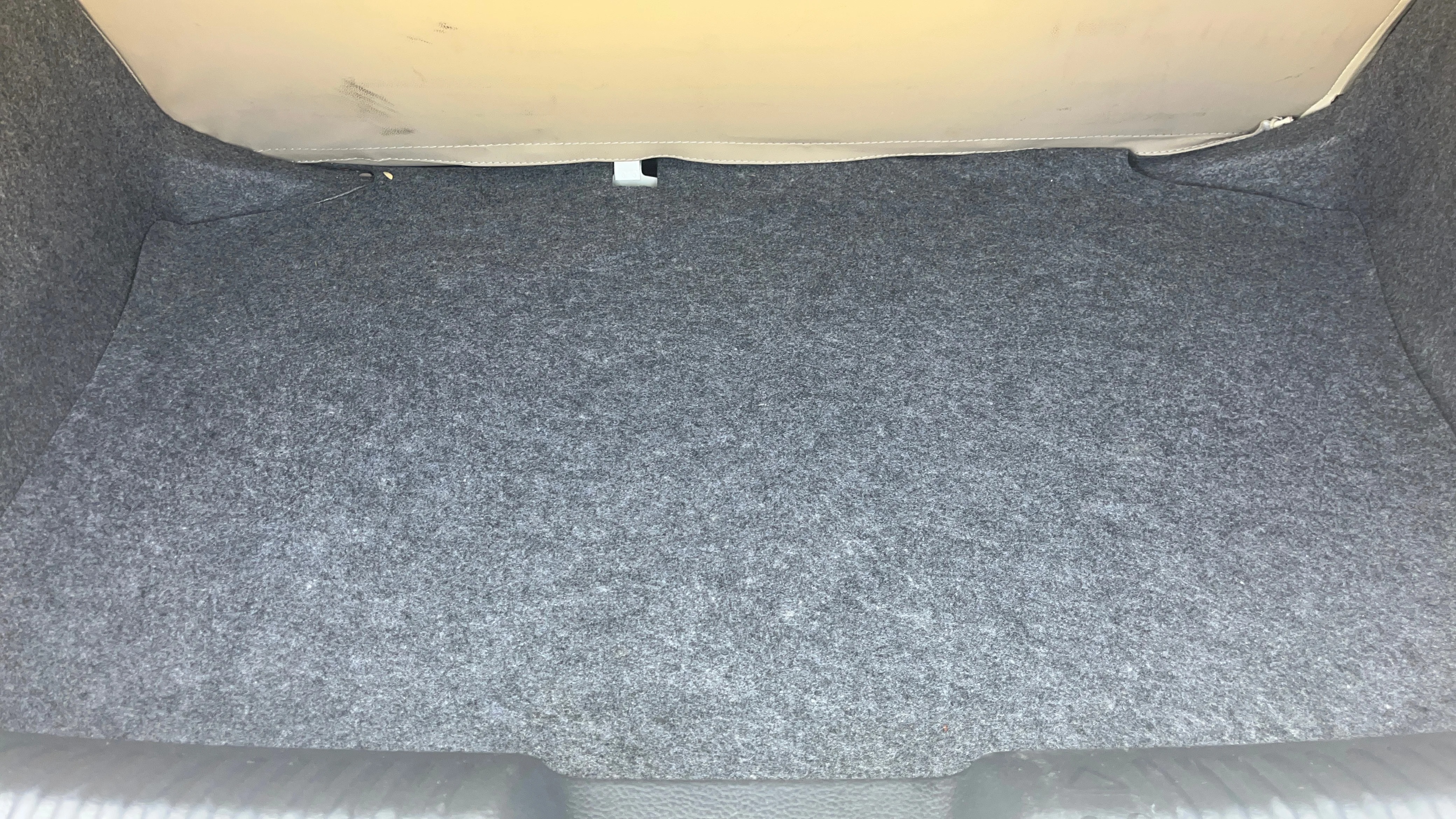 2014 Volkswagen Polo HIGHLINE1.2L, Petrol, Manual, 66,814 km, Boot Inside