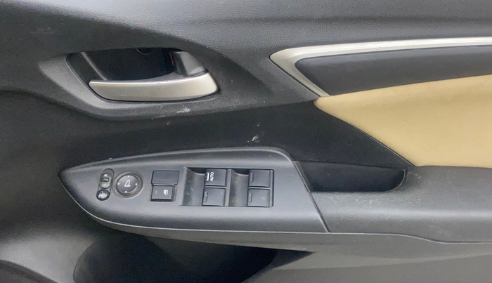 2016 Honda Jazz 1.2L I-VTEC V AT, Petrol, Automatic, 1,04,830 km, Driver Side Door Panels Control