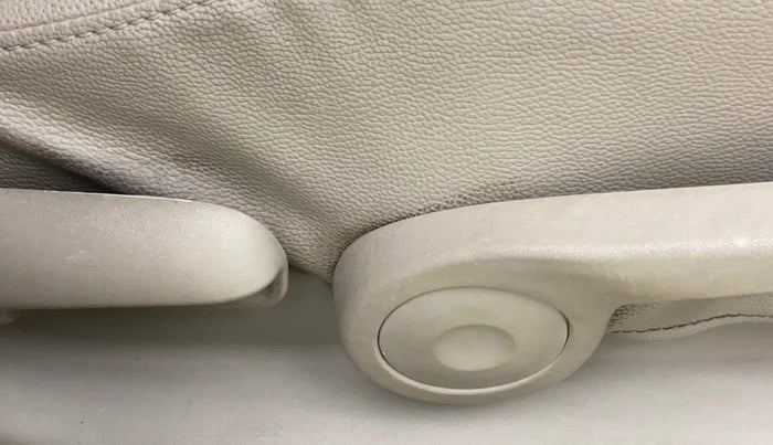 2017 Maruti Ciaz ZETA DIESEL 1.3, Diesel, Manual, 71,267 km, Driver Side Adjustment Panel