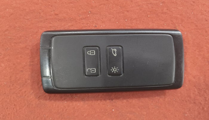 2021 Renault TRIBER RXZ AMT, Petrol, Automatic, 41,421 km, Key Close Up