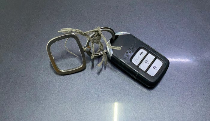 2021 Honda Amaze 1.5L I-DTEC VX, Diesel, Manual, 57,109 km, Key Close Up