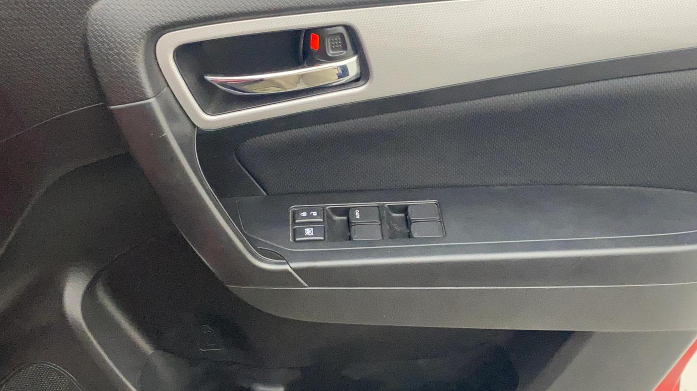 2022 Maruti BREZZA ZXI, Petrol, Manual, 26,789 km, Driver Side Door Panels Control