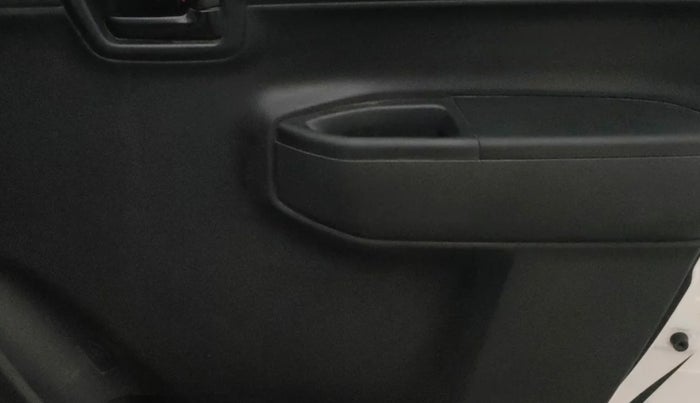 2019 Maruti S PRESSO VXI+, Petrol, Manual, 72,461 km, Driver Side Door Panels Control