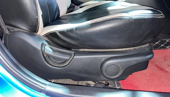 2018 Hyundai Grand i10 ASTA 1.2 KAPPA VTVT, CNG, Manual, 93,597 km, Driver Side Adjustment Panel