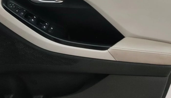 2021 Hyundai Creta SX (O) AT 1.5 DIESEL, Diesel, Automatic, 1,07,007 km, Driver Side Door Panels Control