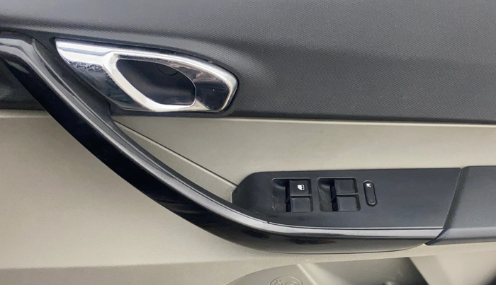 2017 Tata Tiago XZ PETROL, Petrol, Manual, 53,625 km, Driver Side Door Panels Control