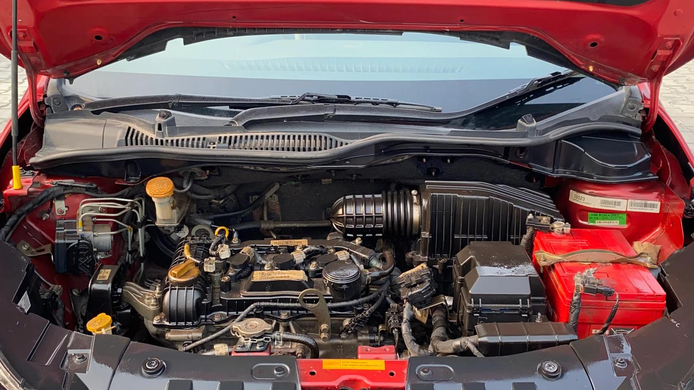 2020 Tata ALTROZ XT PETROL, Petrol, Manual, 82,279 km, Engine View