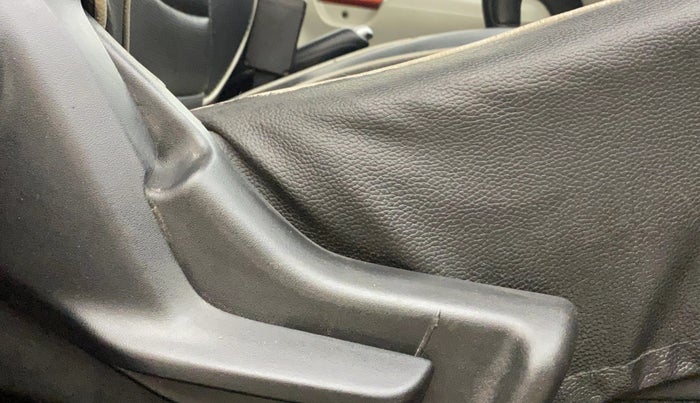 2018 Maruti IGNIS ZETA 1.2, Petrol, Manual, 95,604 km, Driver Side Adjustment Panel