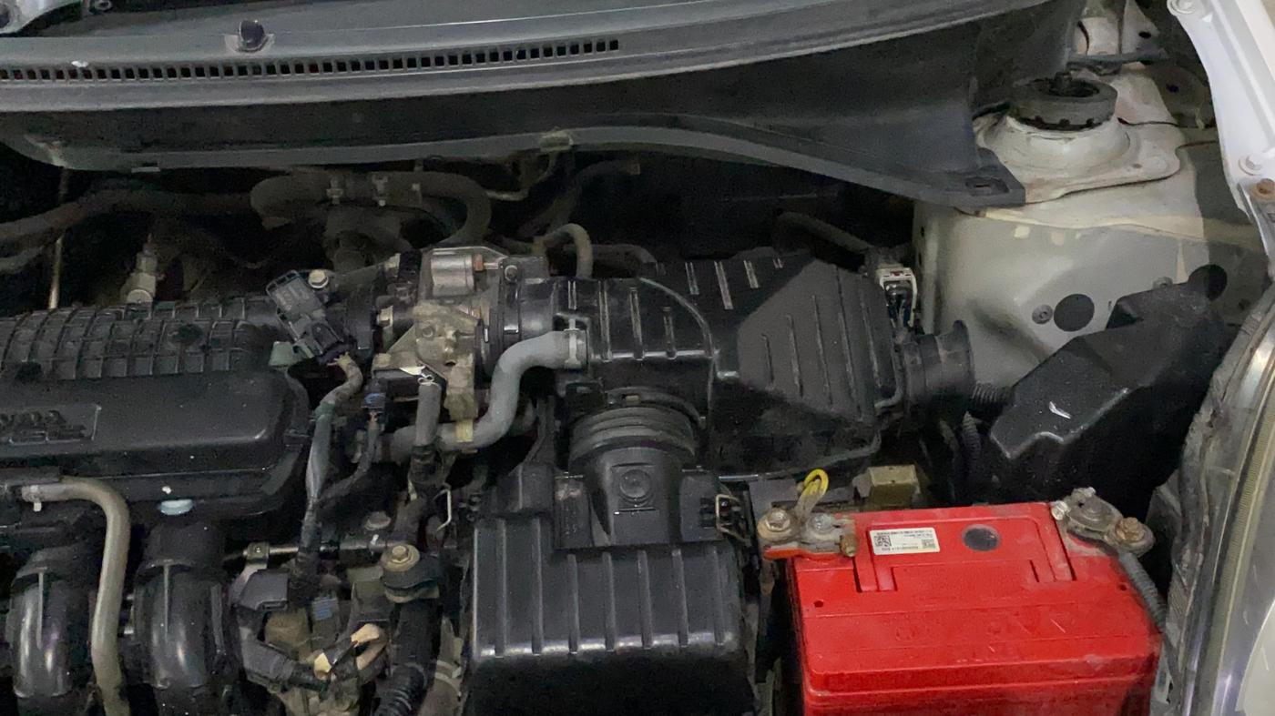 2015 Honda Brio VX MT, Petrol, Manual, 81,470 km, Engine View - Left