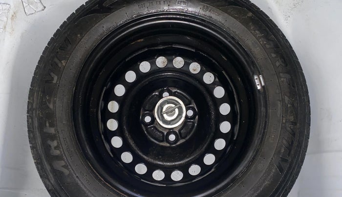 2015 Honda Brio VX MT, Petrol, Manual, 80,904 km, Spare Tyre