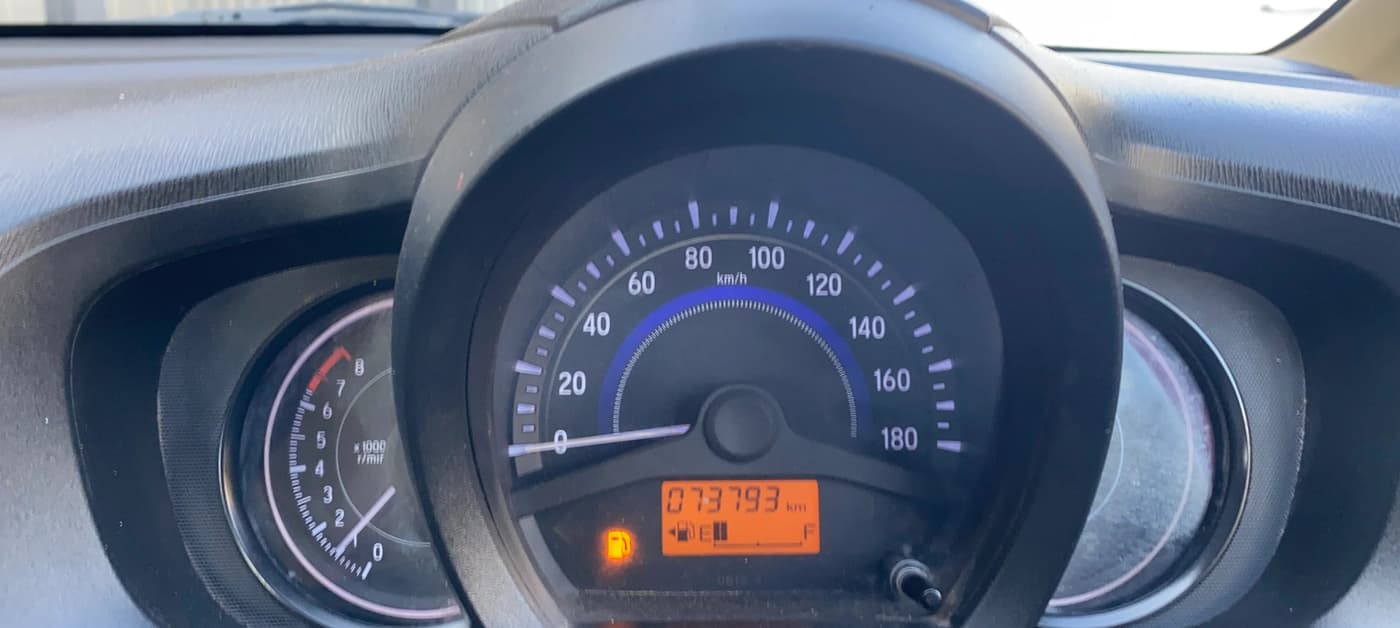 2015 Honda Brio VX MT, Petrol, Manual, 73,821 km, Odometer Image