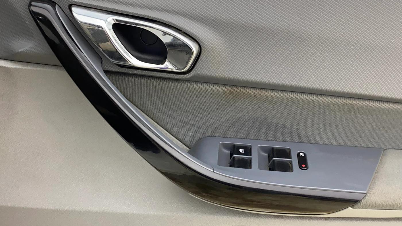 2020 Tata TIGOR XZA PLUS PETROL, Petrol, Automatic, 37,343 km, Driver Side Door Panels Control
